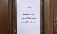 Semin Rodinn prvo v rekodifikovanm obanskm zkonku, Poslaneck snmovna Parlamentu R 10. 11. 2009